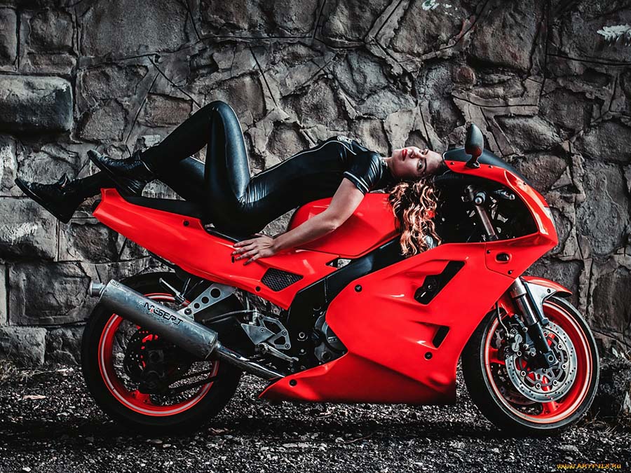 Beautiful girl Beautiful girls and motorcycles in La Plata