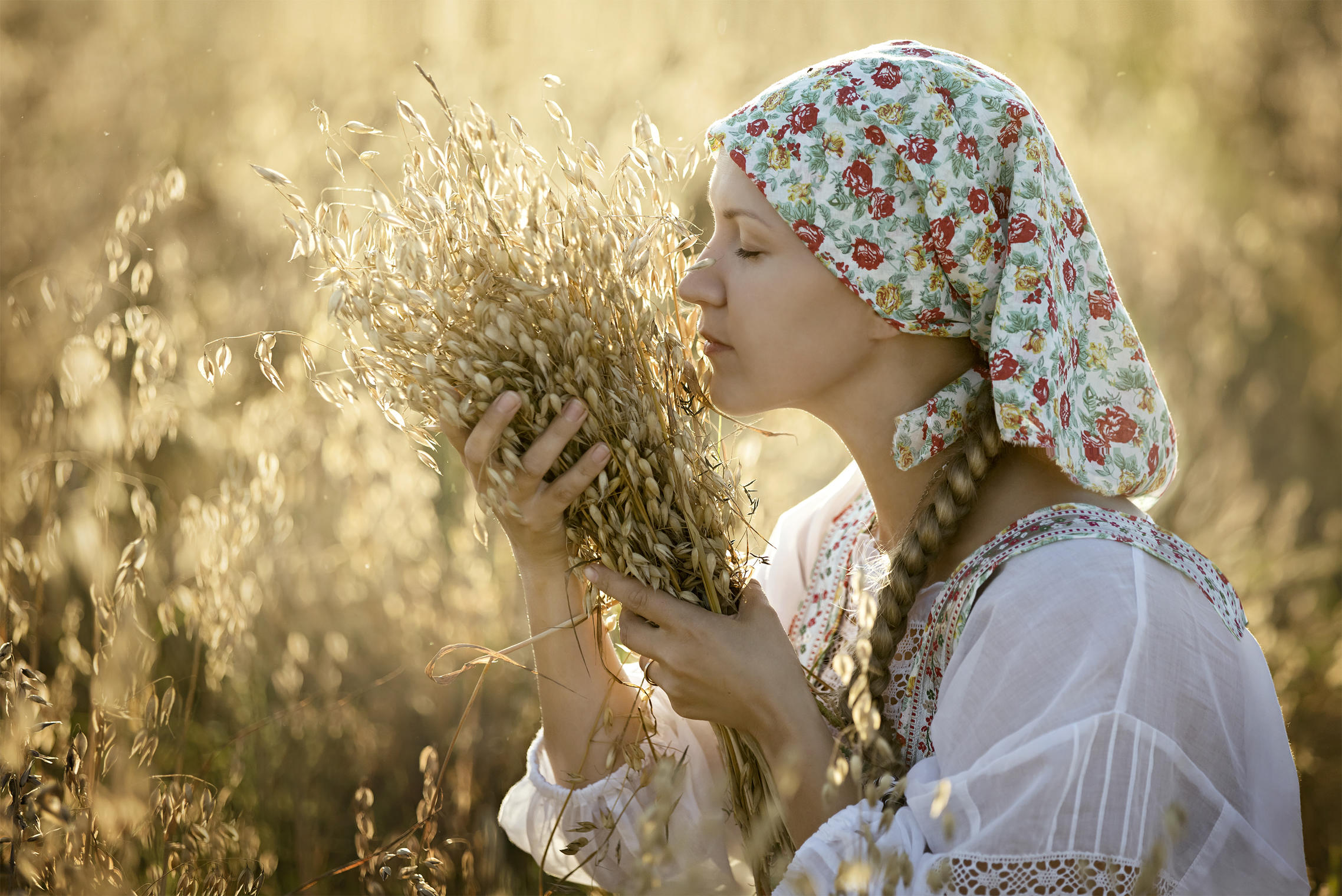 Photo Women in Slavic costumes in La Plata